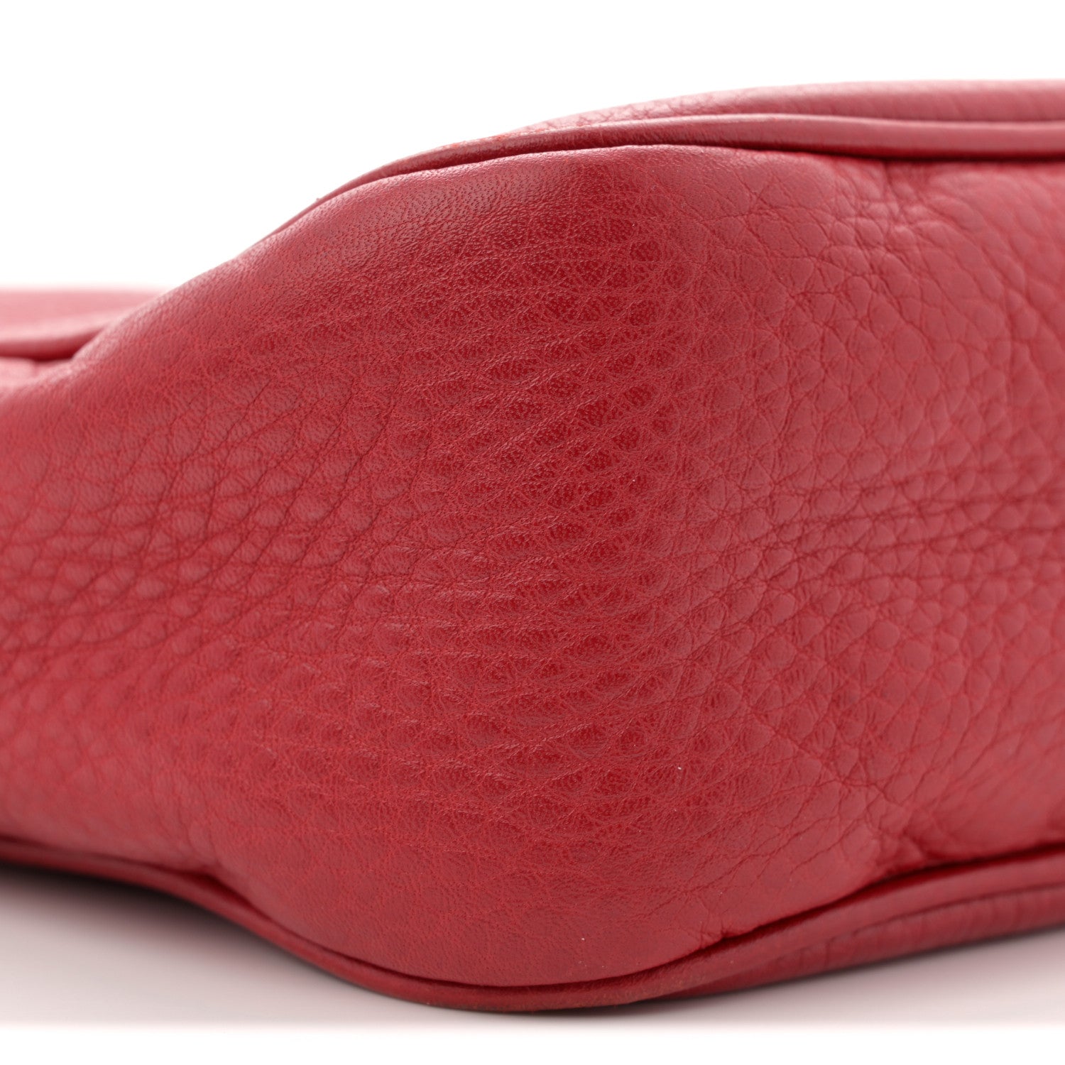 Gucci Pebbled Calfskin Small Soho Disco Bag Vibrant Red 9 of 14