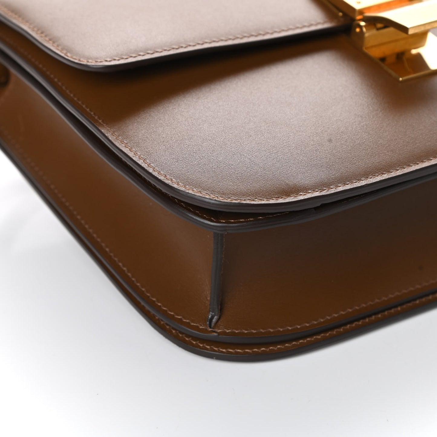 Box Calfskin Medium Classic Box Flap Bag Camel