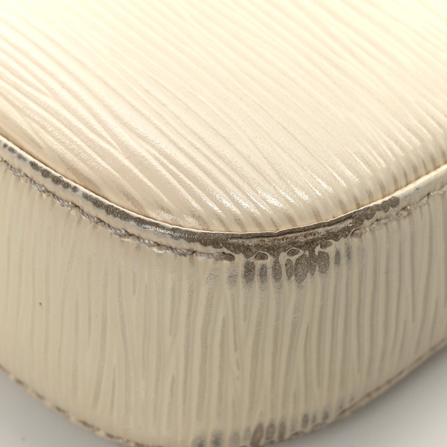 Epi Pochette Accessories NM Ivory
