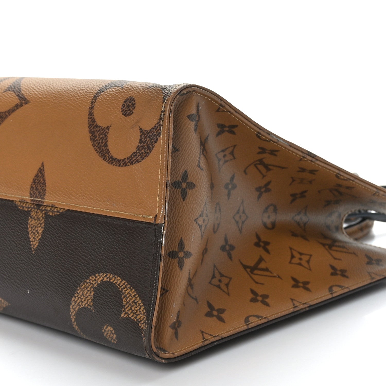 Louis Vuitton Reverse Monogram Giant Onthego MM 7 of 15