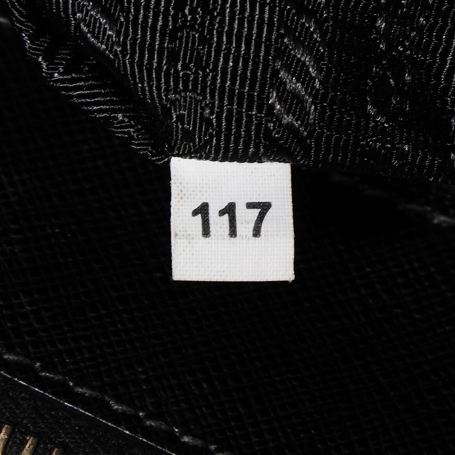 Saffiano Lux Medium Double Zip Tote Nero Black