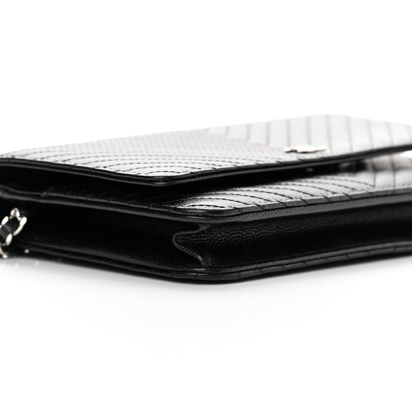 Caviar Chevron Quilted Wallet On Chain WOC Black