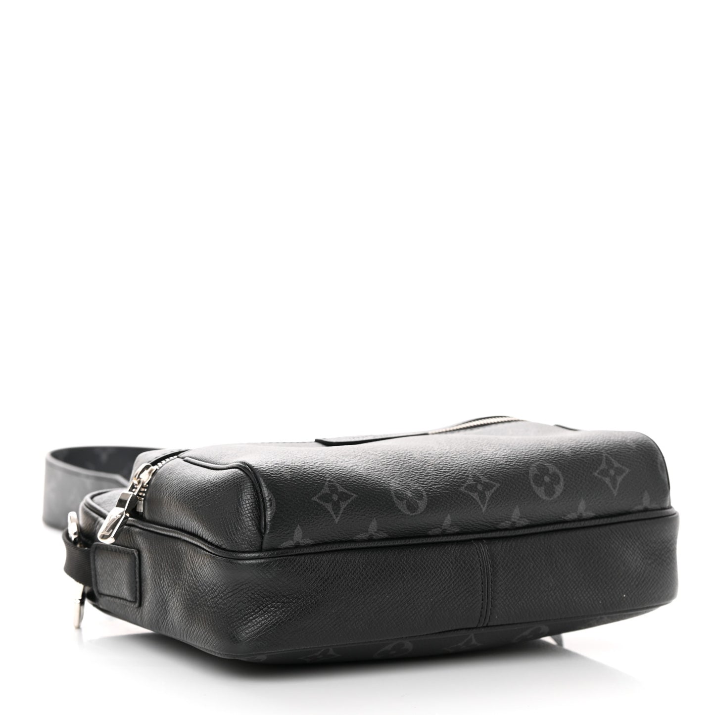 Taiga Monogram Eclipse Outdoor Messenger Black