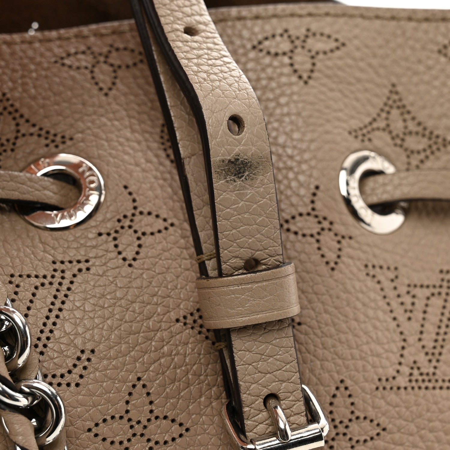 Louis Vuitton Mahina Bella Galet 9 of 9