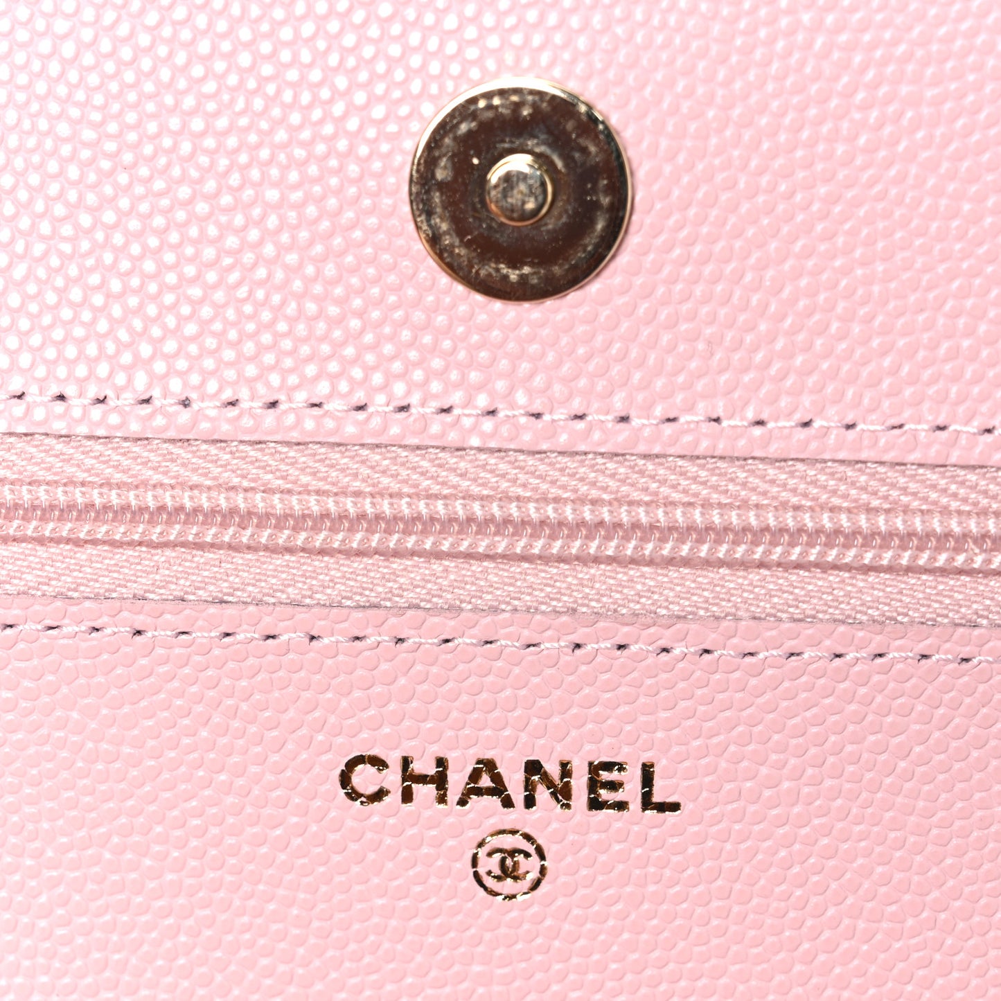 Caviar Quilted Wallet on Chain WOC Light Pink