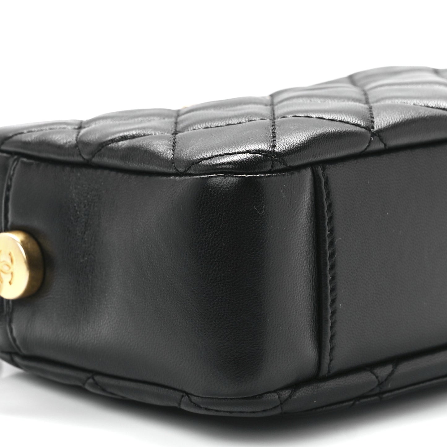 Lambskin Quilted CC Pearl Crush Camera Case Black