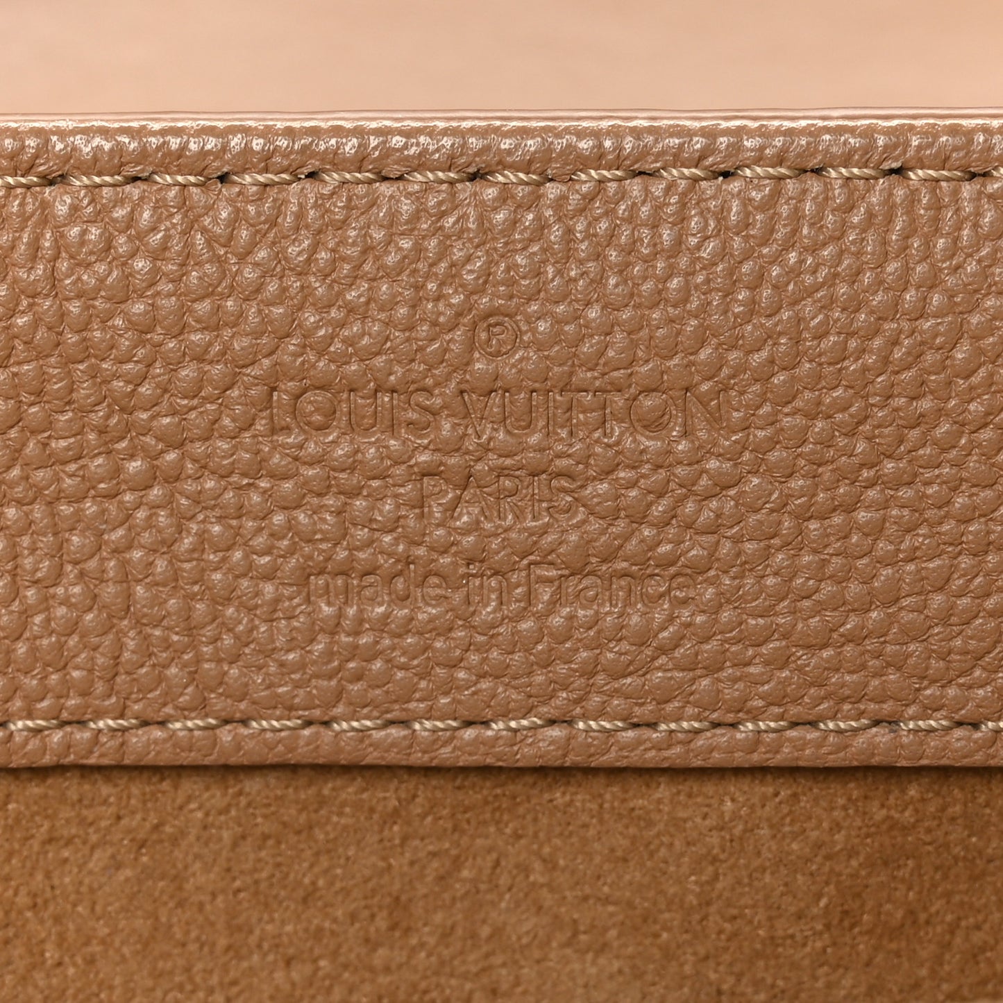 Monogram Cuir Plume Ecume Very Chain Bag Sesame Creme Black