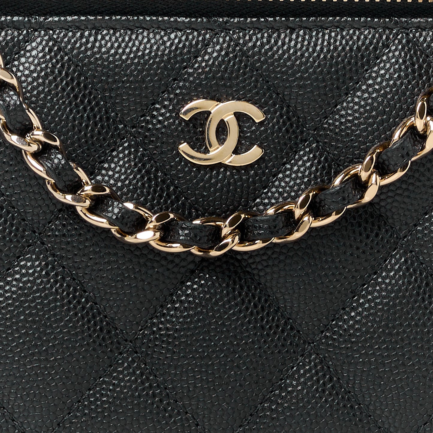 Caviar Quilted Small Vanity Case With Chain Black