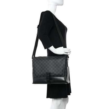 Louis Vuitton Damier Graphite Skyline Messenger MM 2 of 12