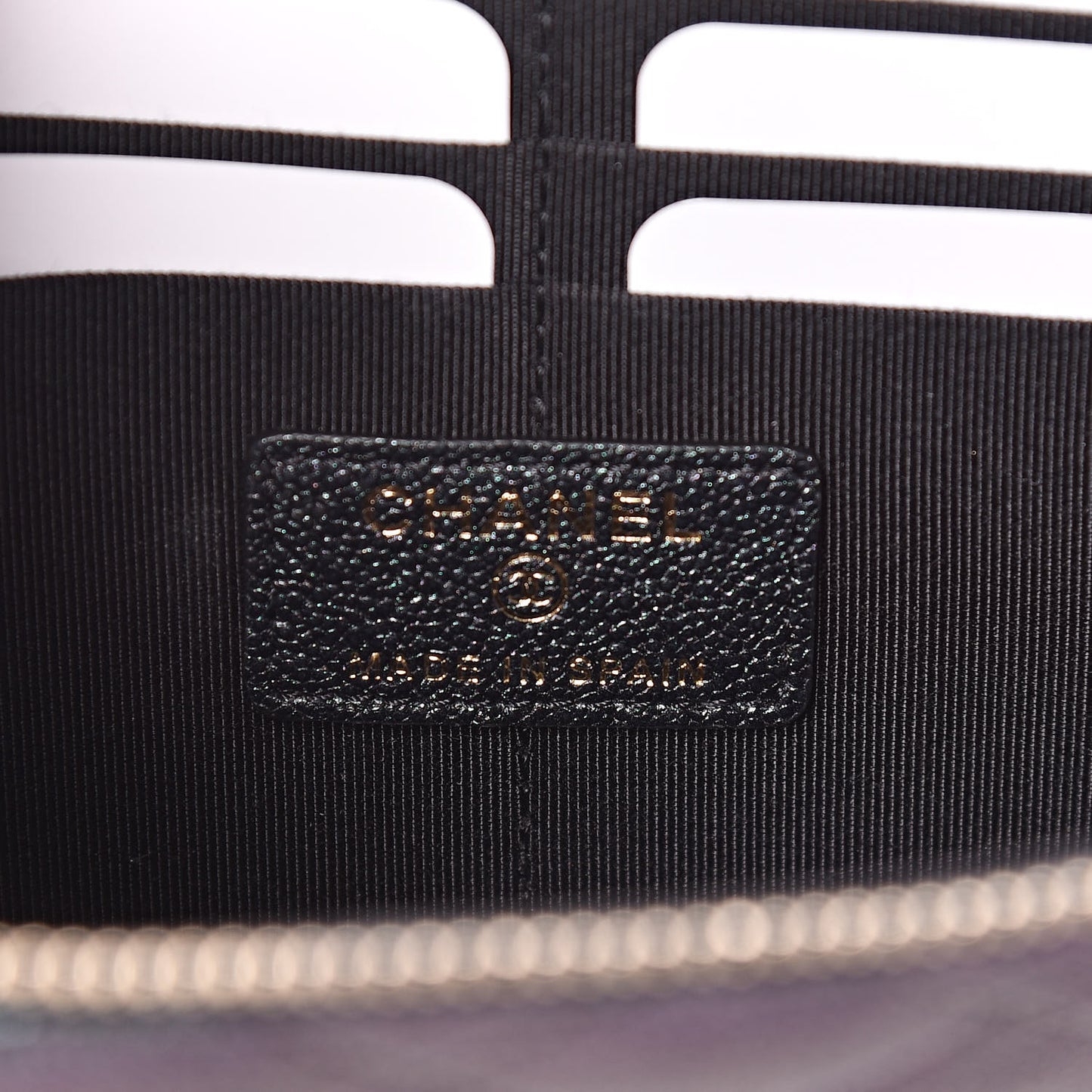 Iridescent Caviar Quilted Classic Pouch With Handle Black