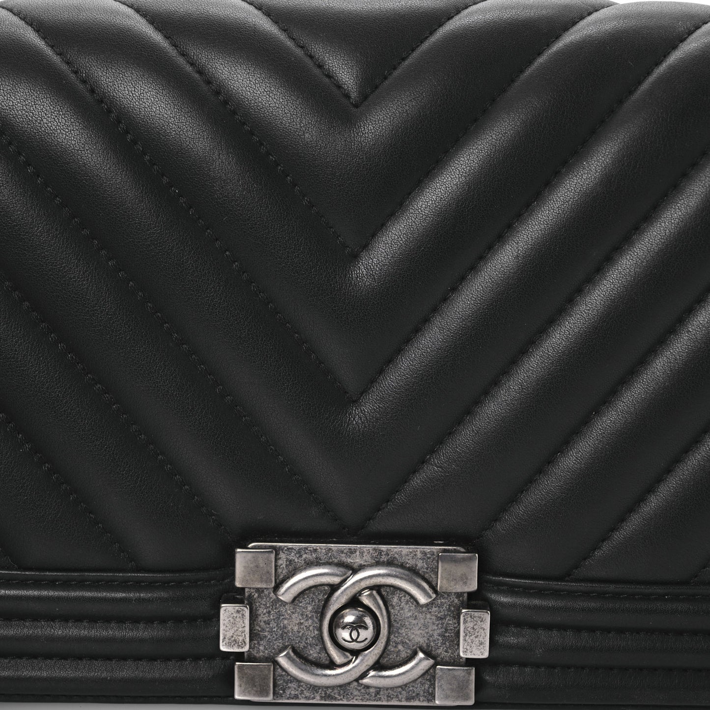 Calfskin Chevron Quilted Medium Boy Flap Black
