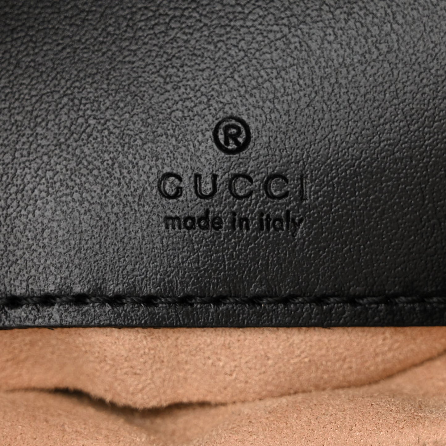 Calfskin Matelasse Mini GG Marmont 2.0 Bucket Bag Black