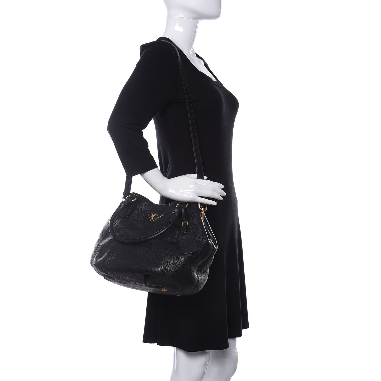 Vitello Daino Shoulder Bag Black