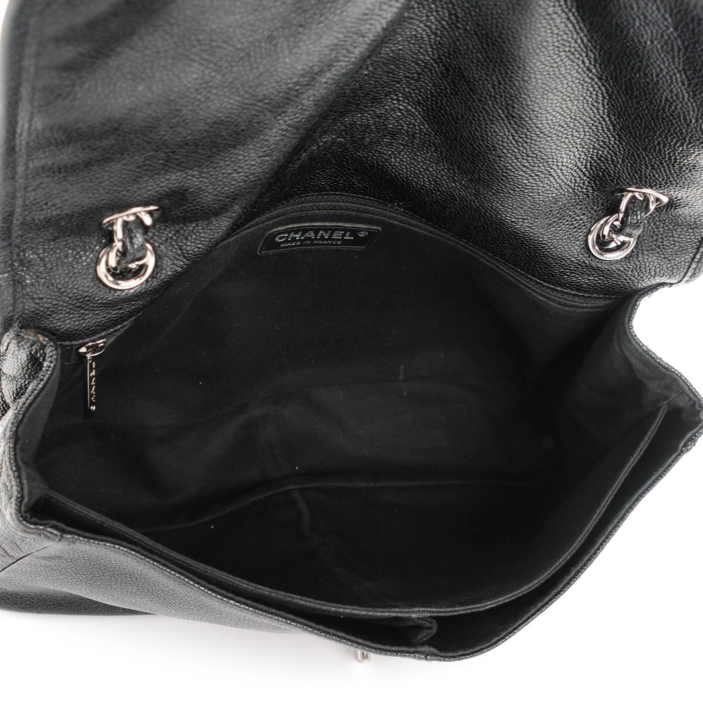 Grained Calfskin Medium Natural Beauty Flap Black