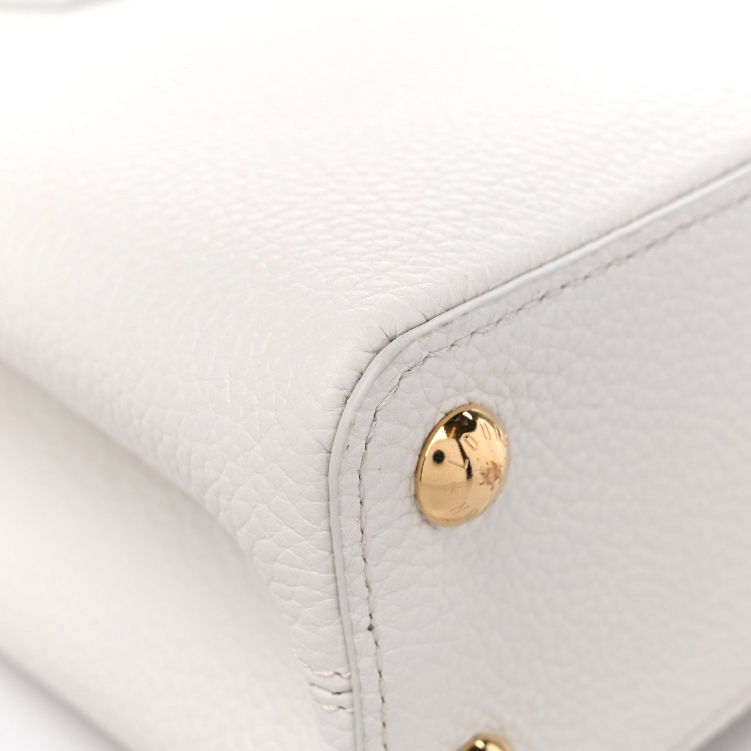 Louis Vuitton Taurillon Capucines BB Snow 9 of 10