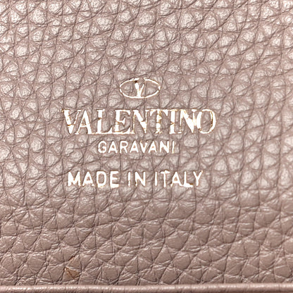 Valentino Garavani Pebbled Calfskin Rockstud Flip Lock Wallet On Chain Poudre 6 of 9