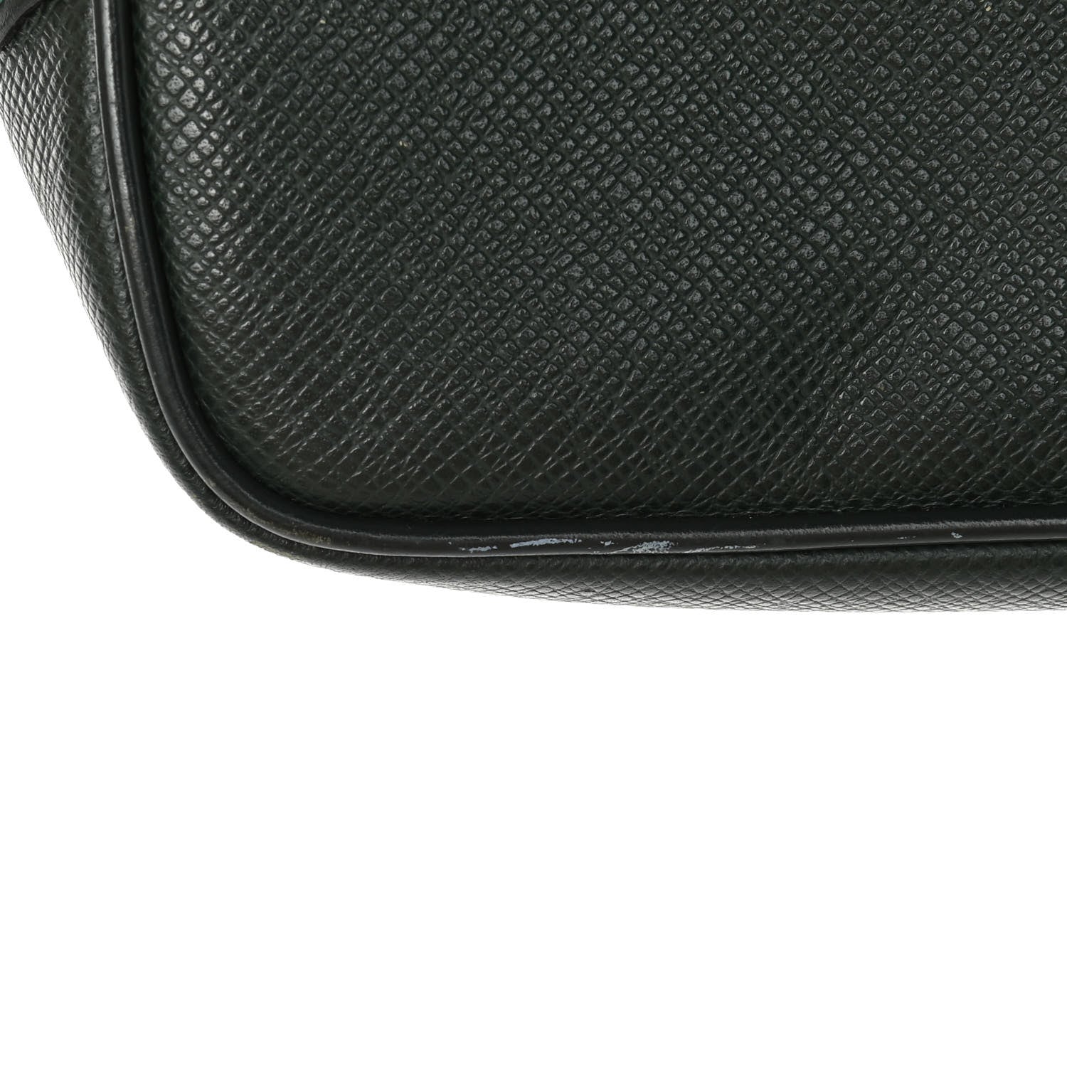 Louis Vuitton Taiga Kaluga Toiletry Pouch Epicea 14 of 17