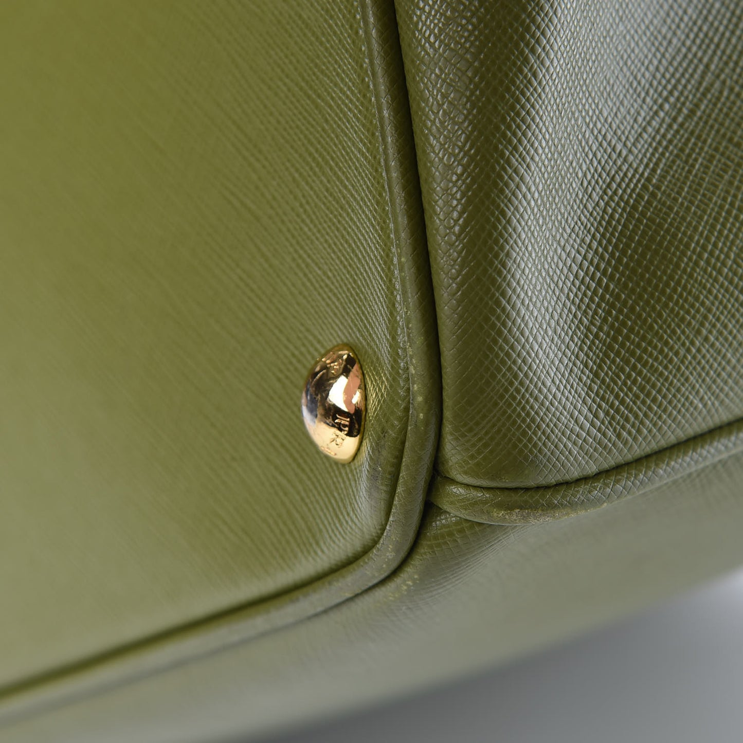 Saffiano Large Galleria Double Zip Tote Edera