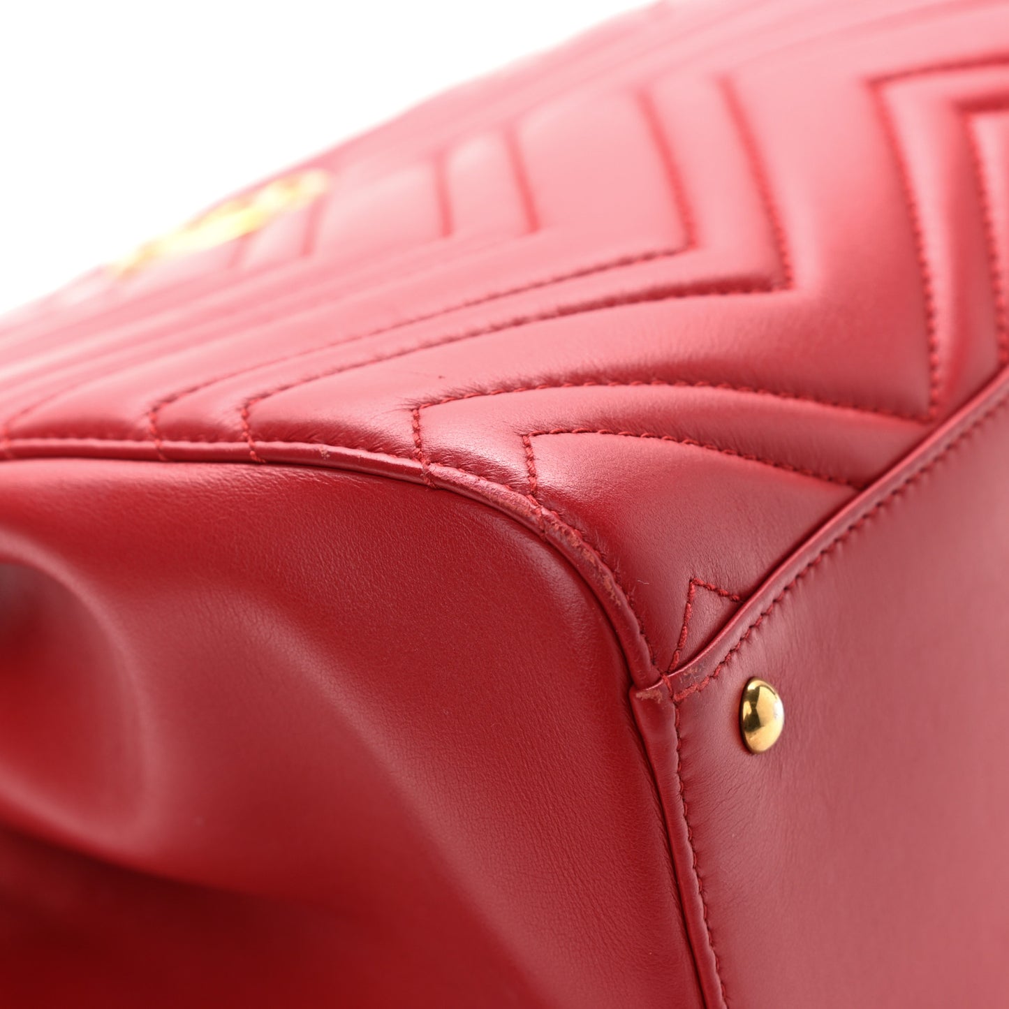 Calfskin Matelasse Small GG Marmont Tote Hibiscus Red