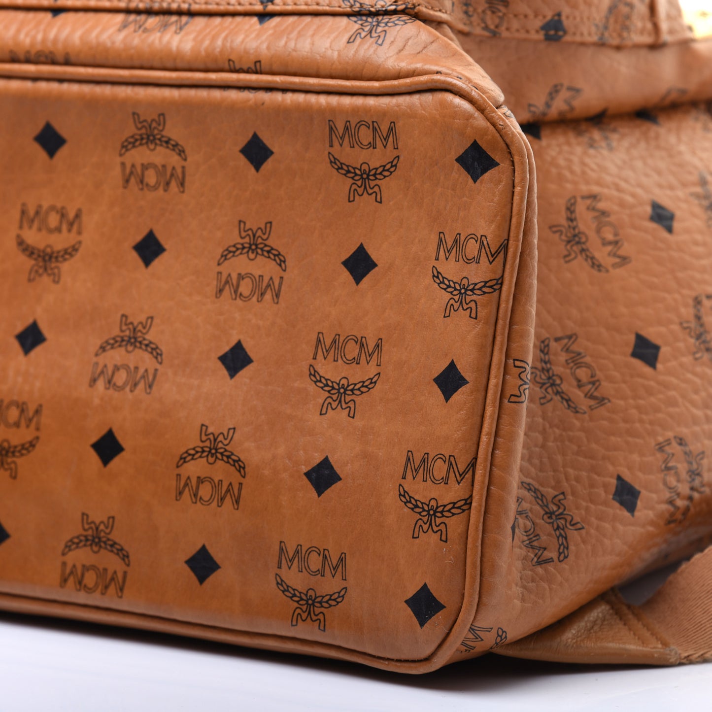 Visetos Studded Medium Stark M Backpack Cognac