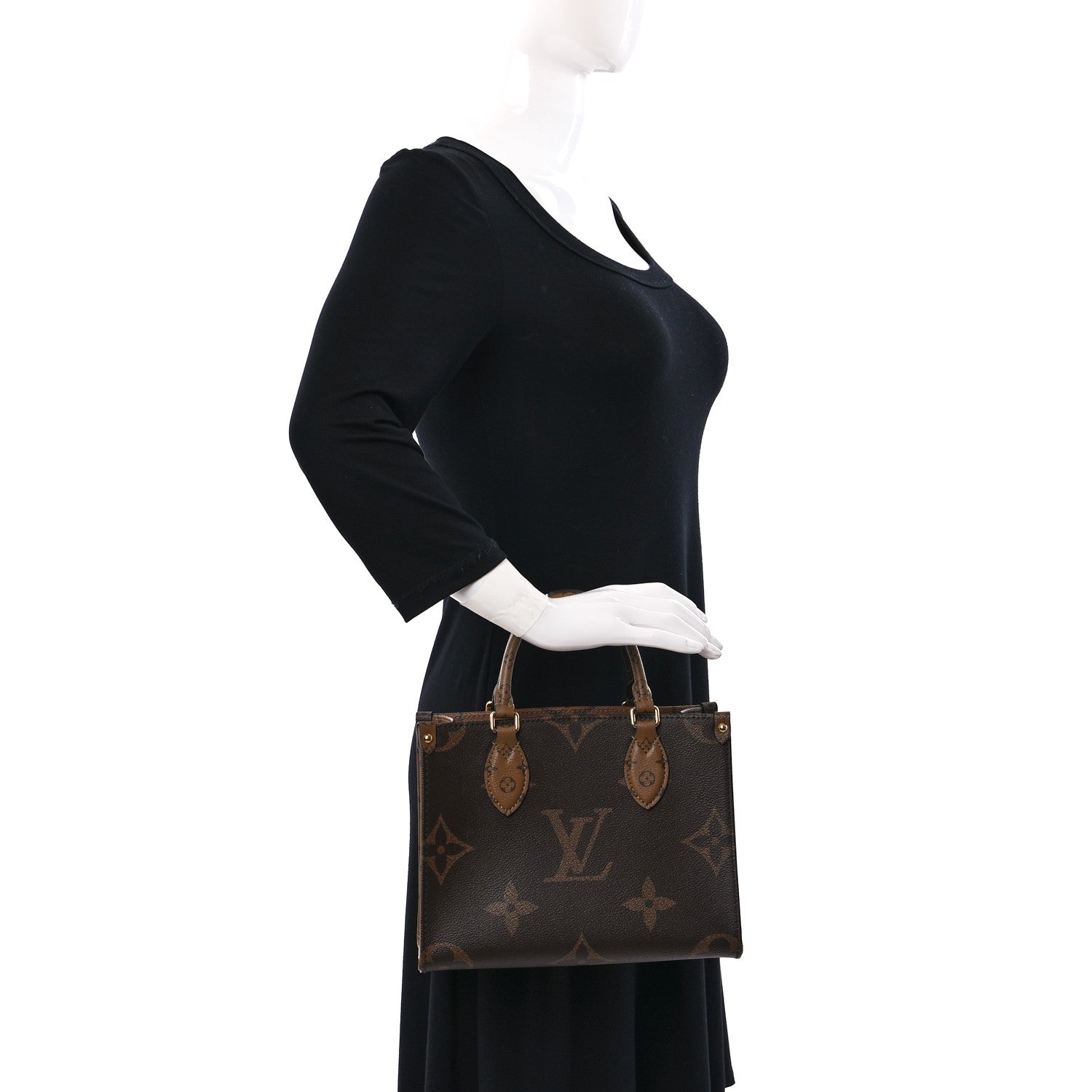 Louis Vuitton Reverse Monogram Giant Onthego PM 2 of 9