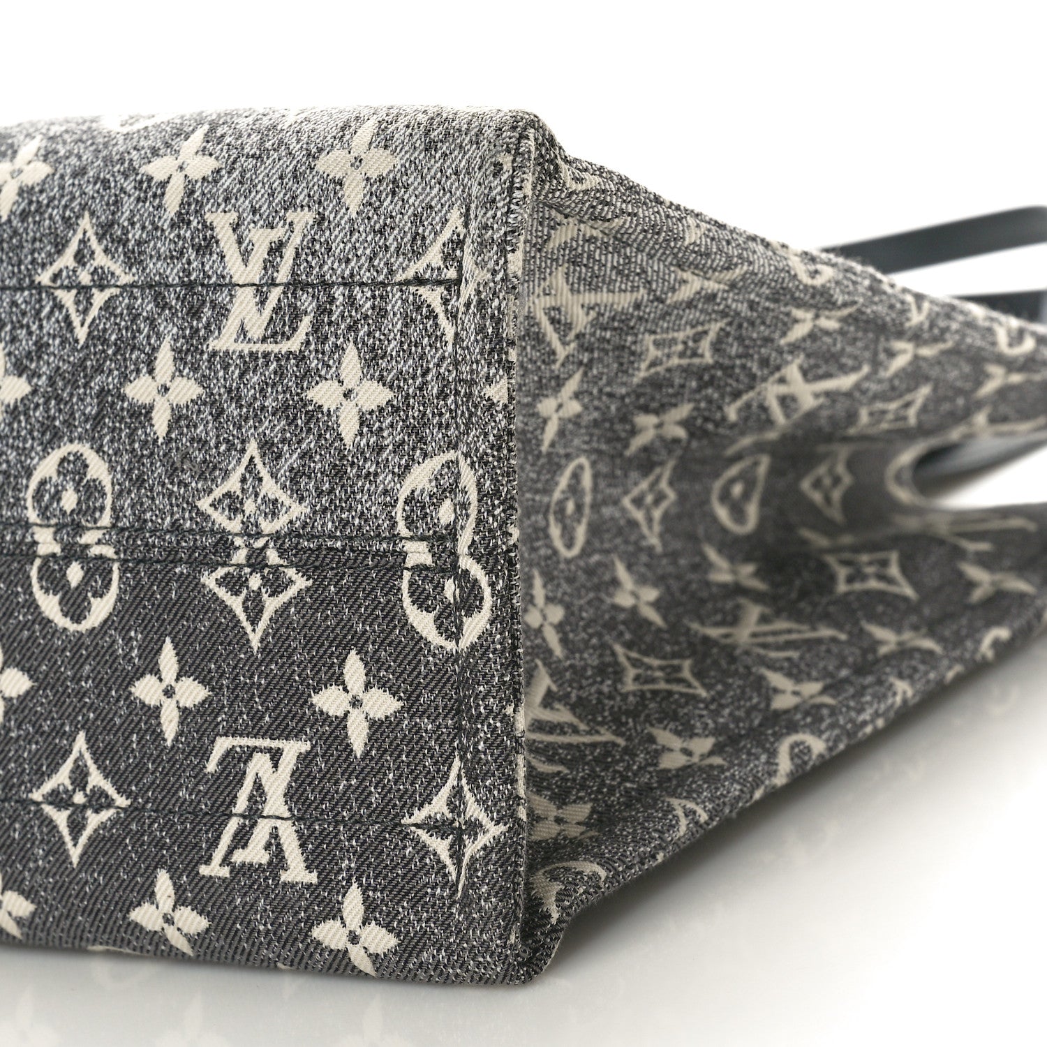 Louis Vuitton Monogram Jacquard Denim Onthego MM Black 9 of 9