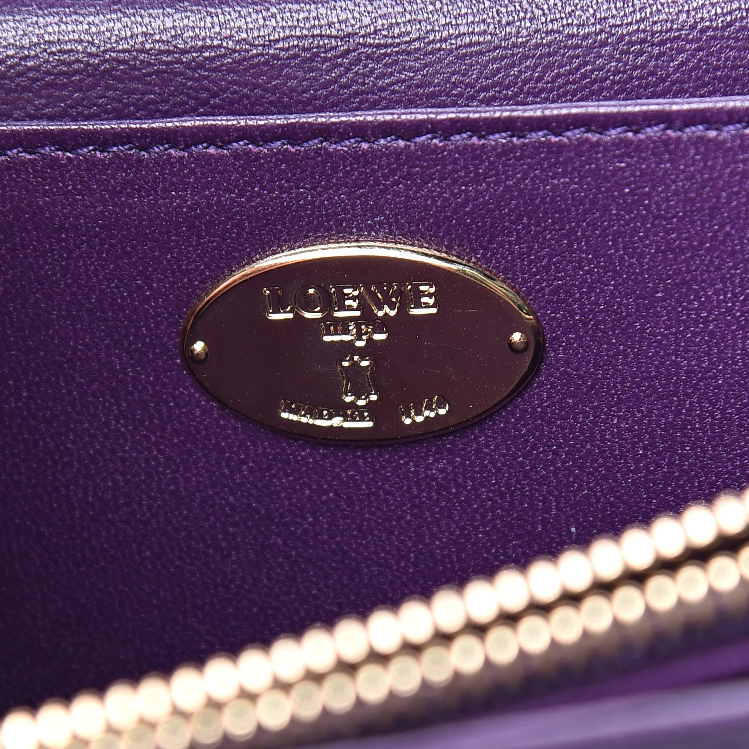 Loewe Nappa Bow Chain Wallet Black 7 of 9