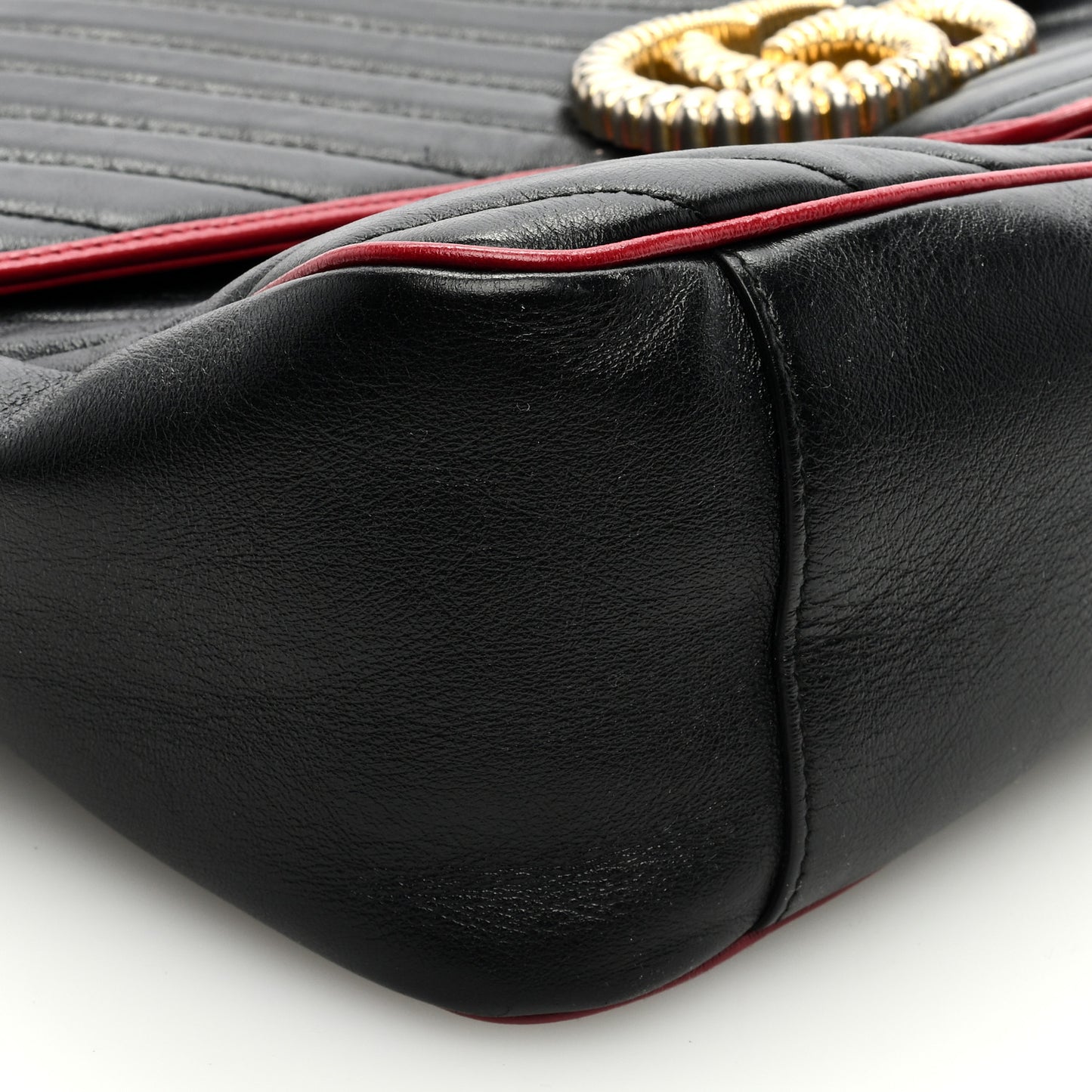 Vintage Effect Calfskin Matelasse Diagonal Large Torchon GG Marmont Shoulder Bag Black Romantic Cherry