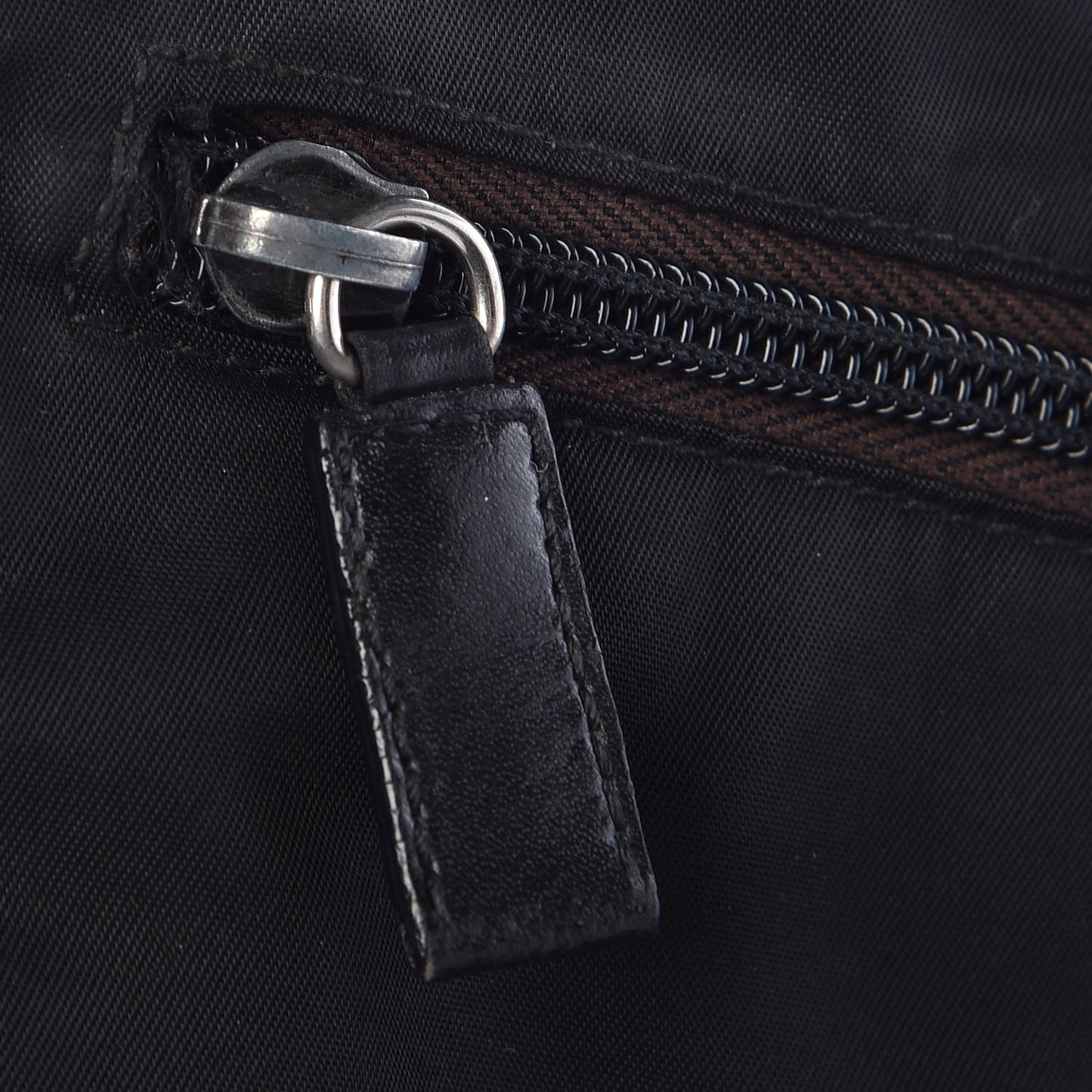 Nylon Vela Messenger Bag Black