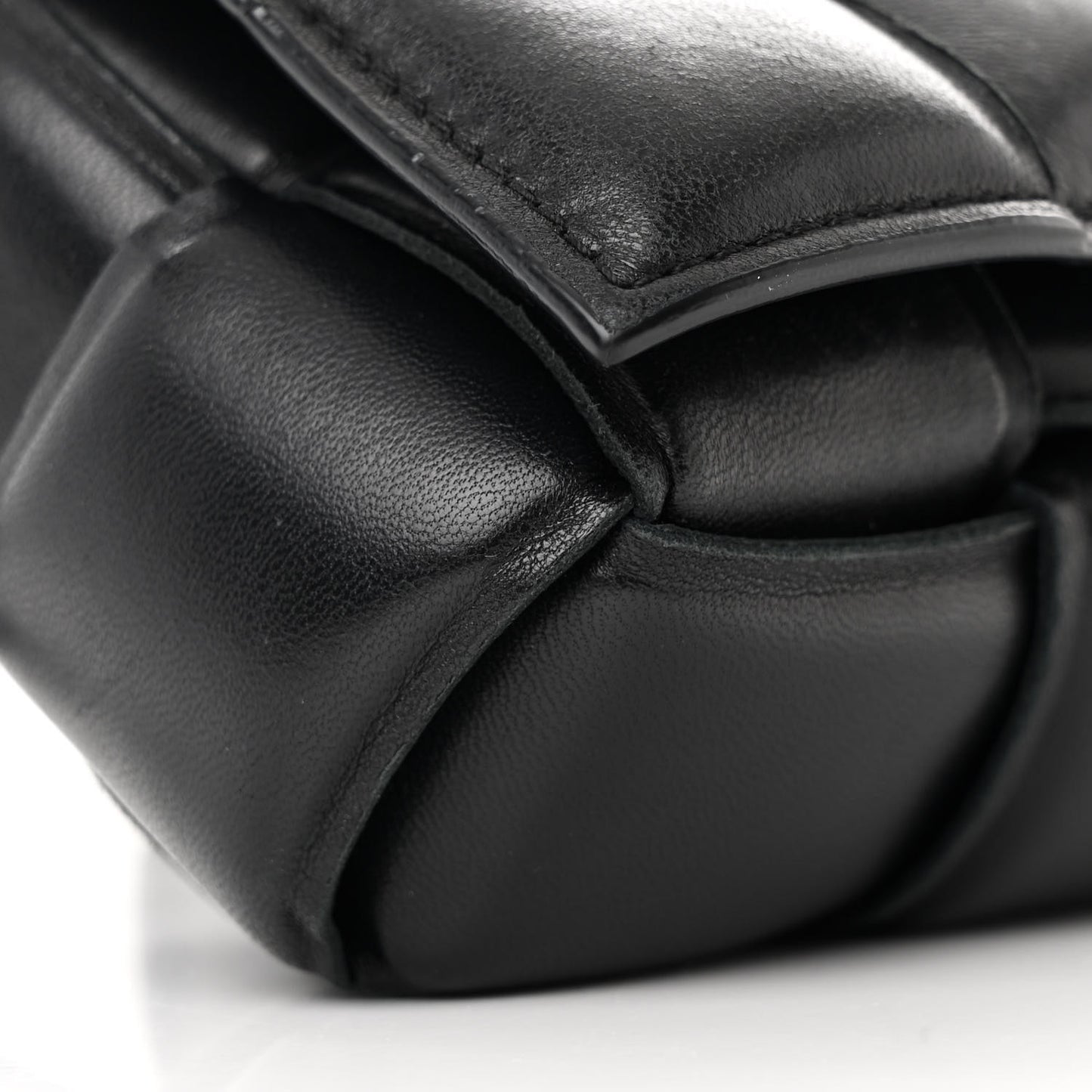 Nappa Maxi Intrecciato Padded The Belt Cassette Bag Black