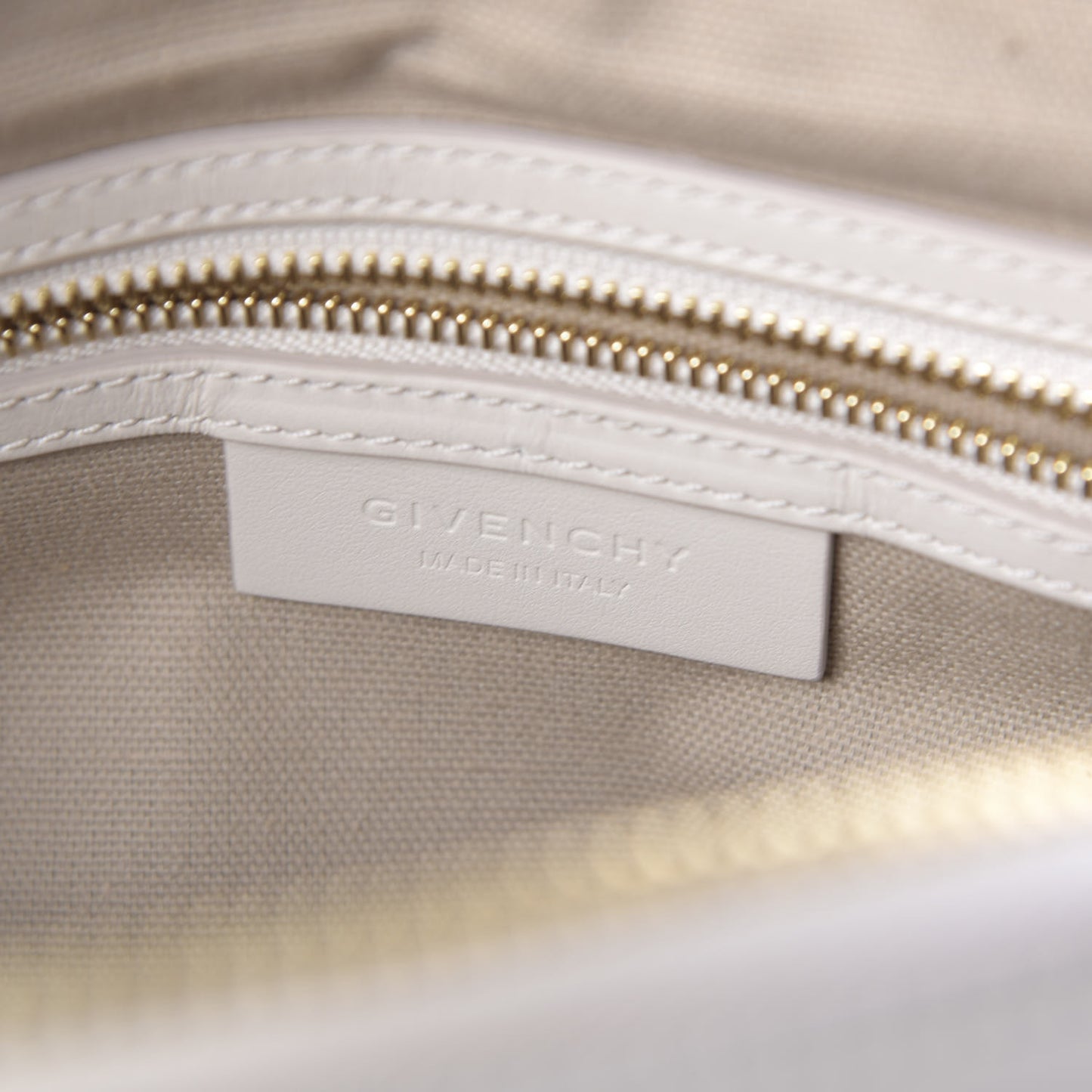 Calfskin Small Sway Off White