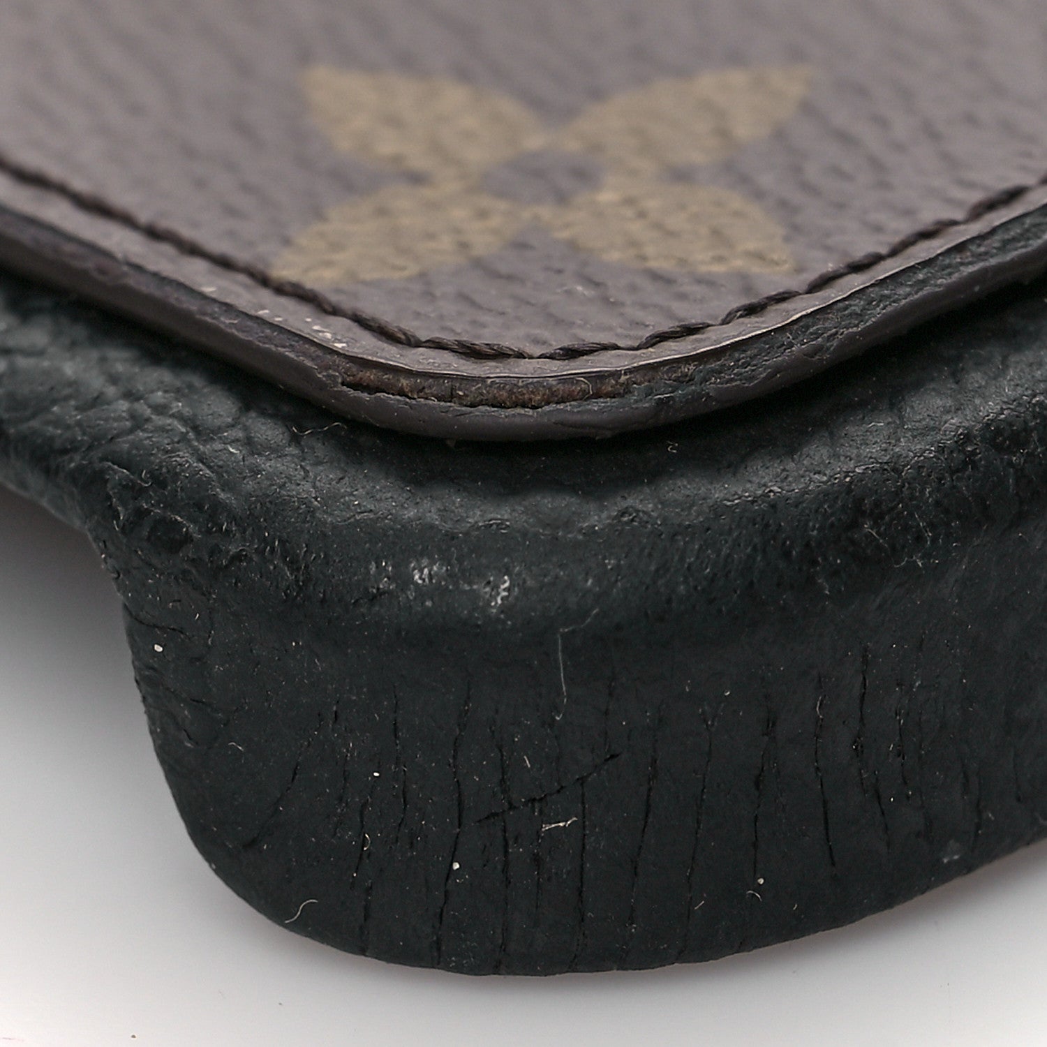 Louis Vuitton Monogram iPhone 13 Pro Bumper 8 of 10