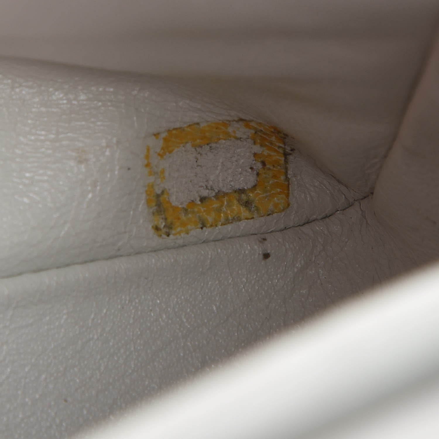 Chanel Caviar Quilted 2.55 Reissue 226 Flap White 6 of 14