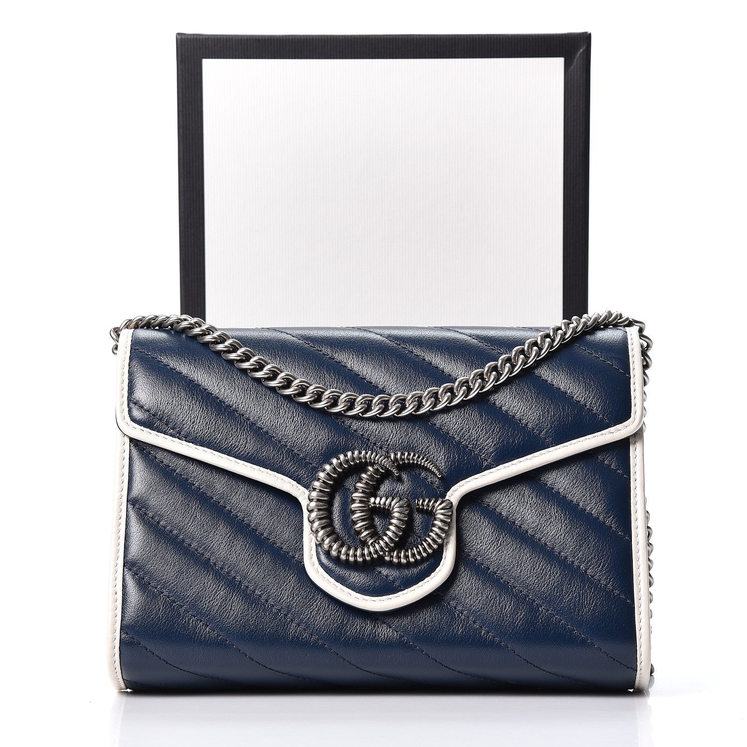 Gucci Vintage Effect Calfskin Matelasse Diagonal Torchon GG Marmont Chain Wallet Blue Agata Mystic White 10 of 10