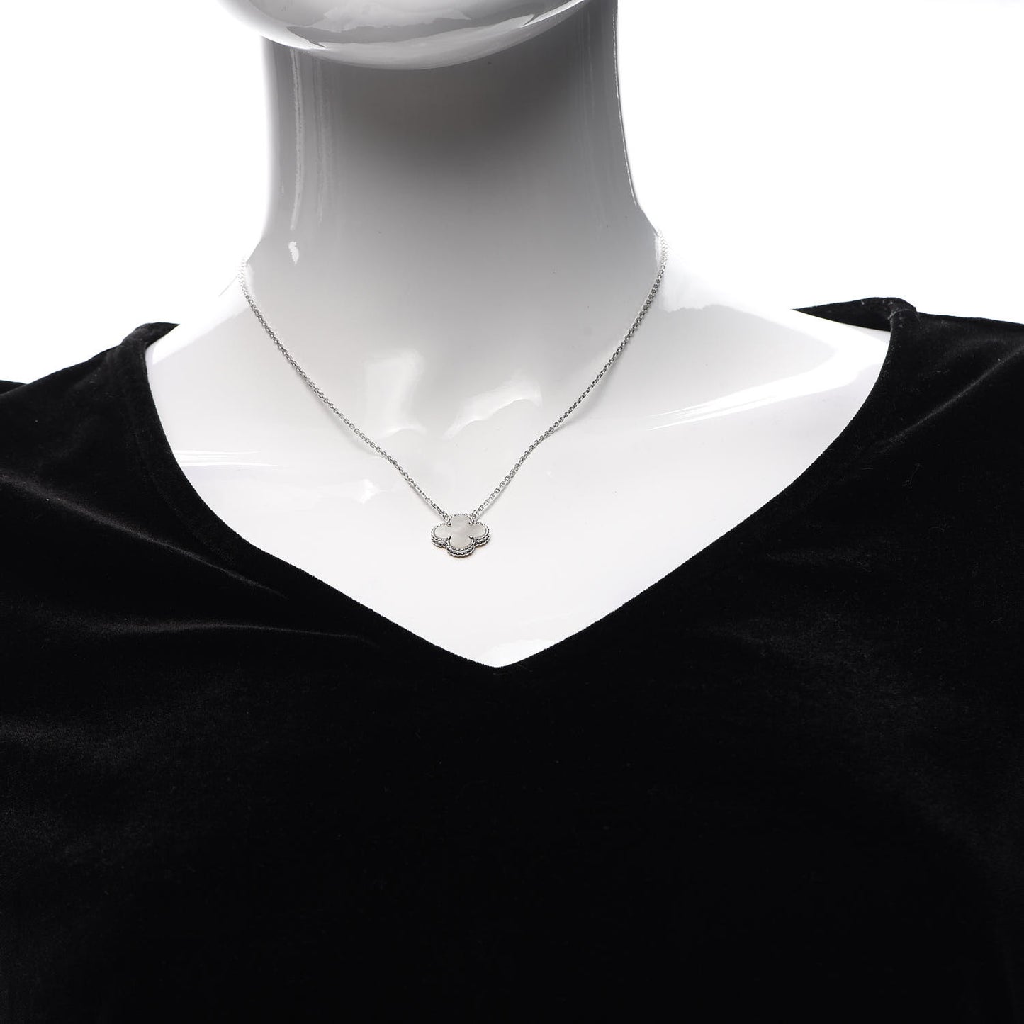 18K White Gold Mother of Pearl Vintage Alhambra Pendant Necklace