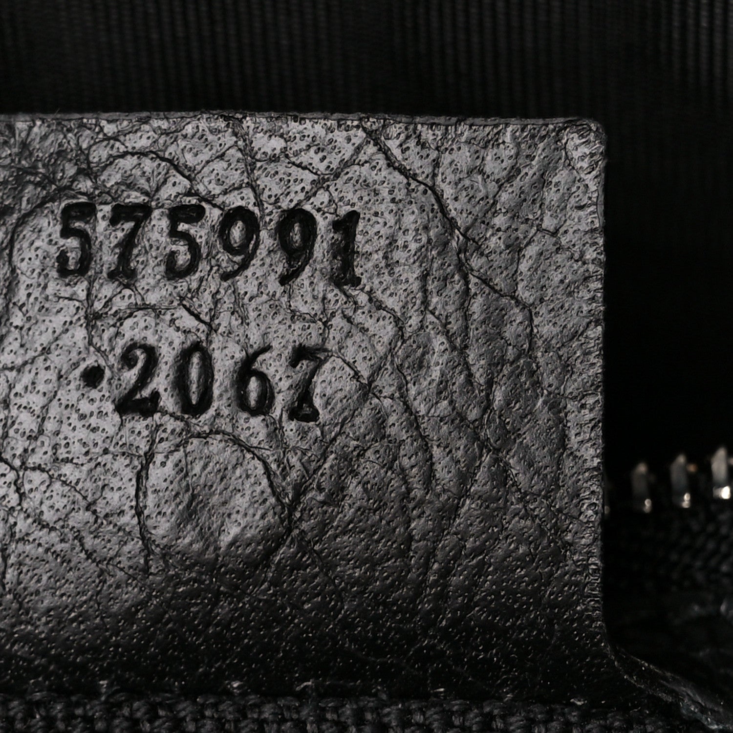 Gucci Fluffy Calfskin Morpheus Zip Pouch Black 7 of 10