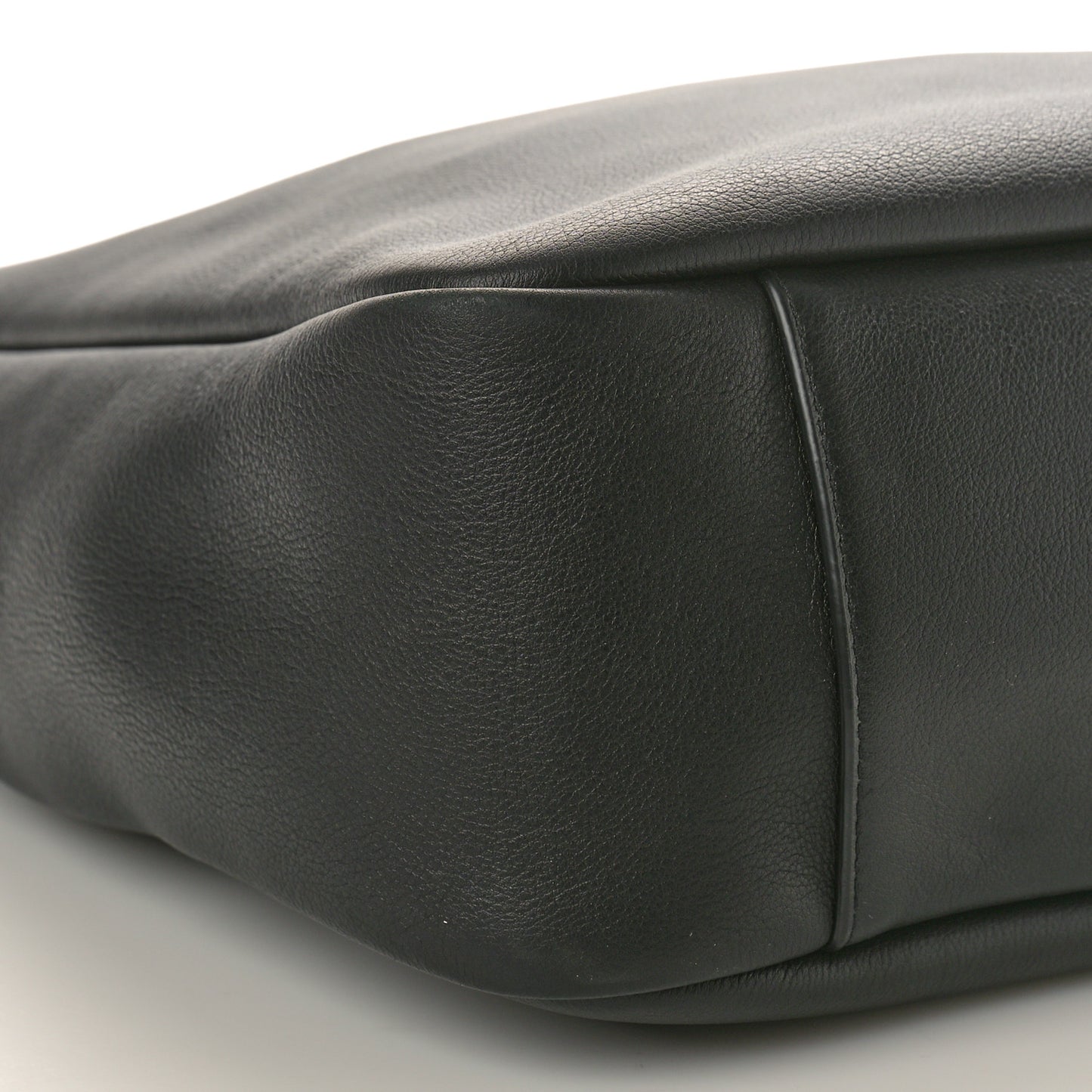 Smooth Calfskin Large Le 5 A 7 Soft Hobo Black