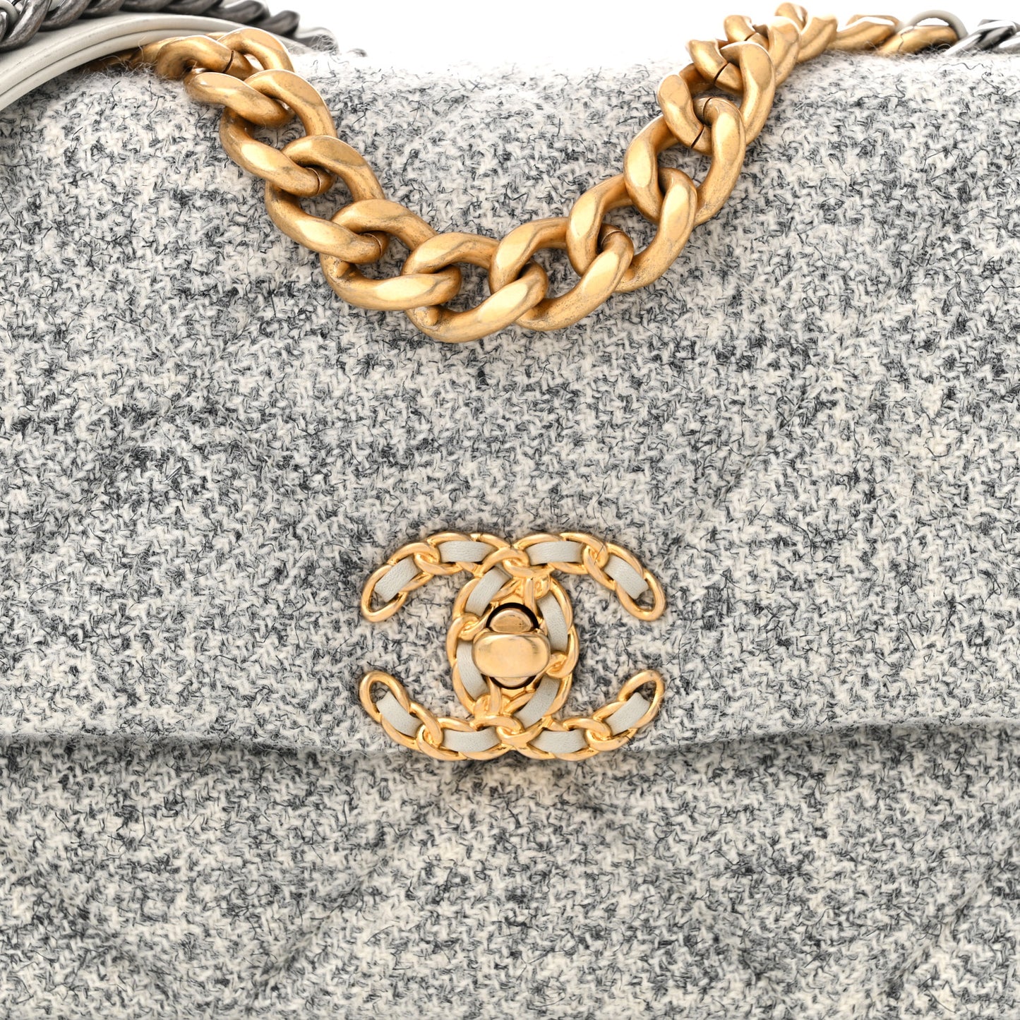 Tweed Quilted Medium Chanel 19 Flap Grey Ecru