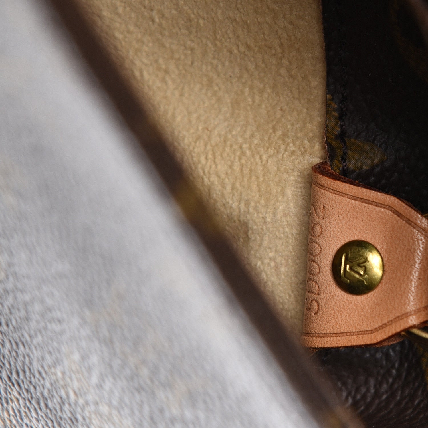 Louis Vuitton Monogram Luco 6 of 18