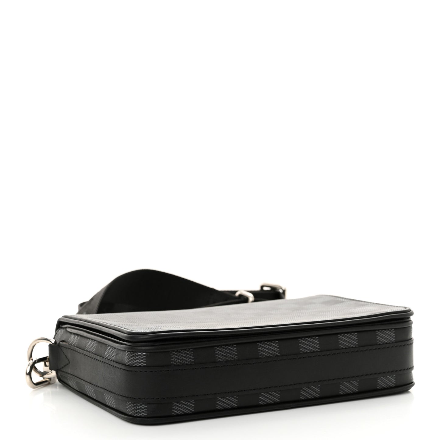 Damier Infini 3D Studio Messenger