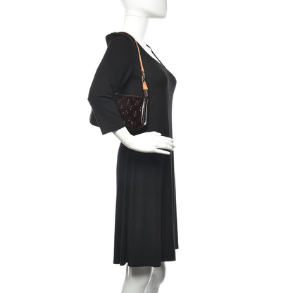 Louis Vuitton Vernis Pochette Accessories NM Amarante 2 of 9