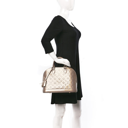 Louis Vuitton Vernis Alma PM Beige Poudre 2 of 8