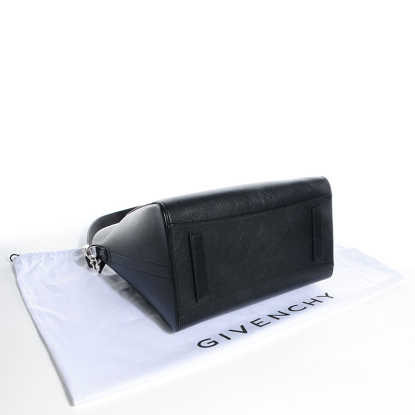 Sugar Goatskin Medium Antigona Black