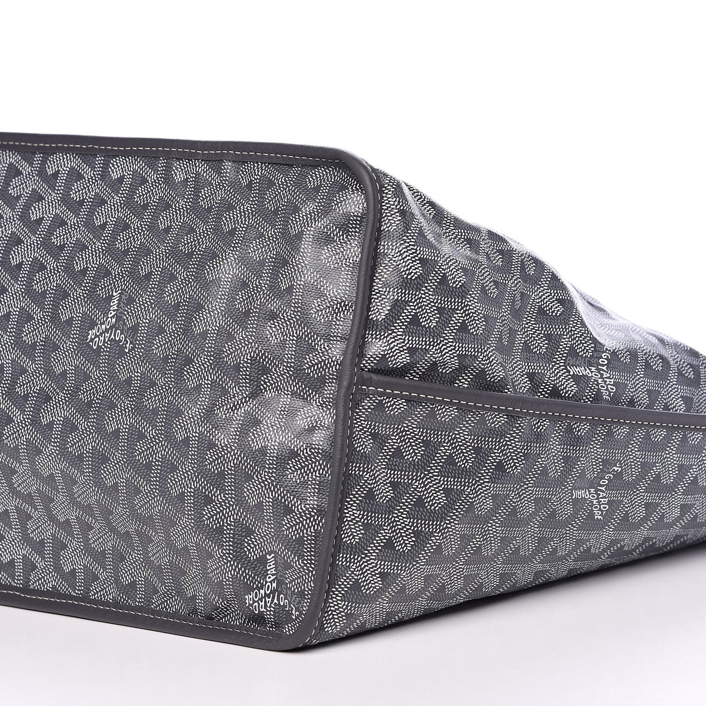 Goyardine Reversible Anjou GM Grey