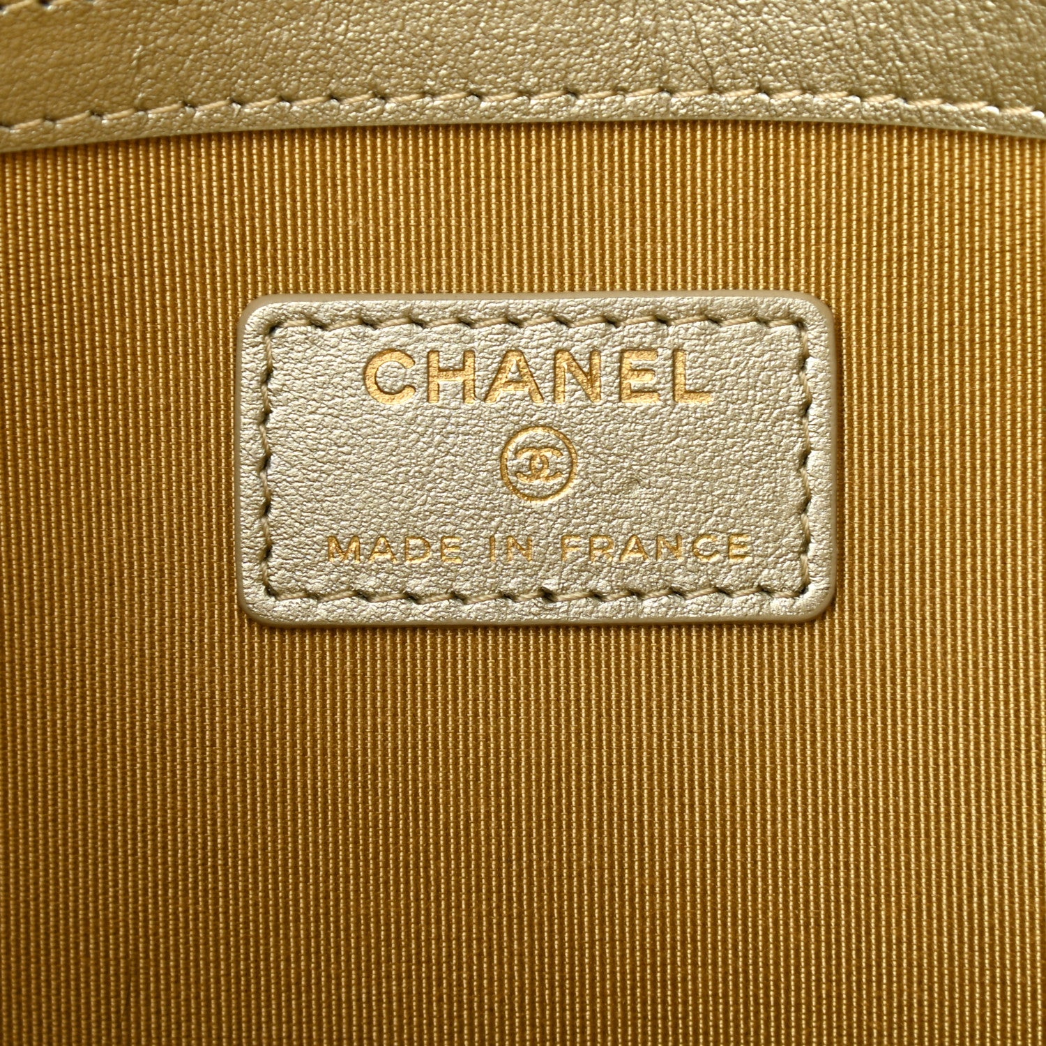 Chanel Metallic Goatskin Quilted Medium 2.55 Reissue Cosmetic Case Multicolor 6 of 7
