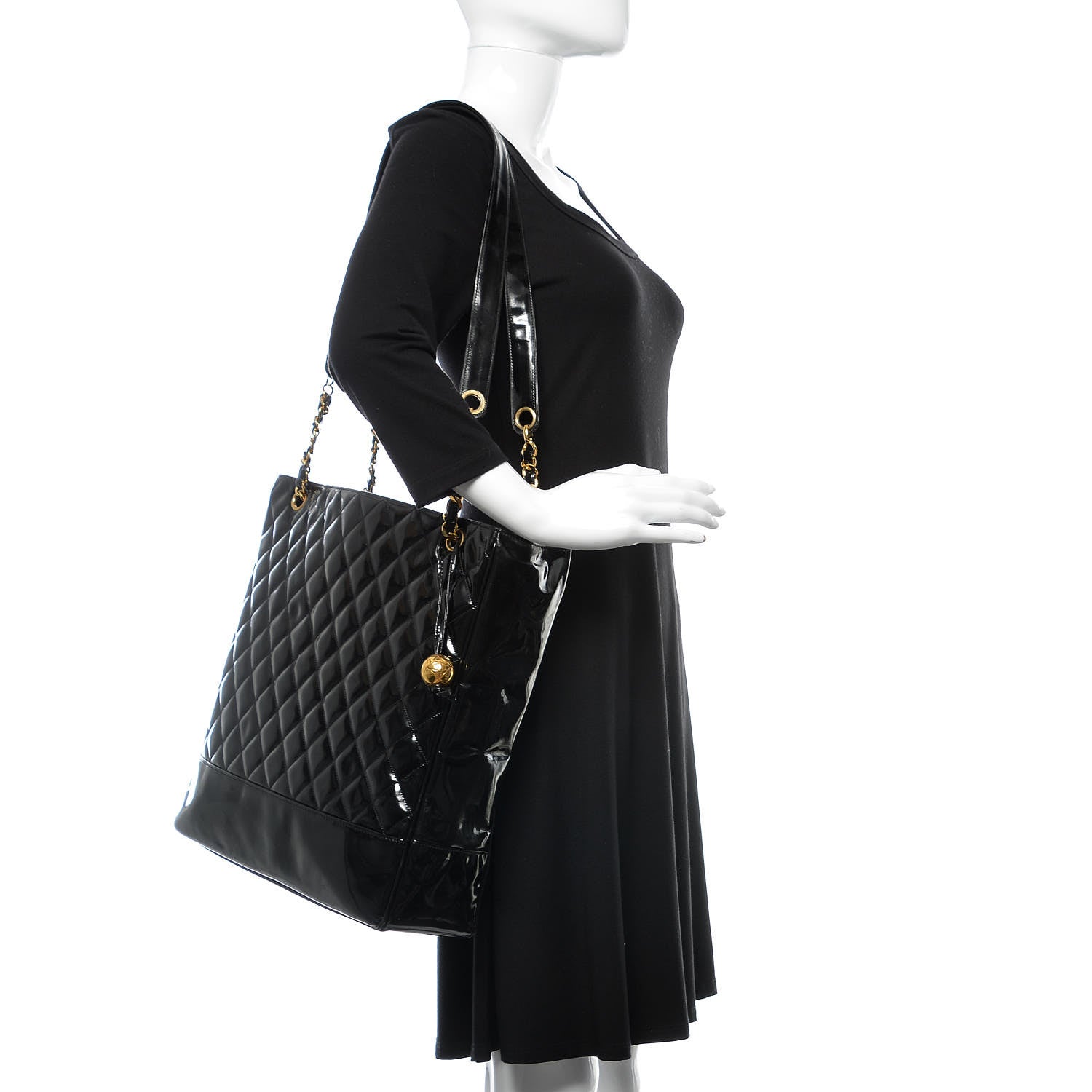 Chanel Patent Quilted Shoulder Bag Black 2 of 28