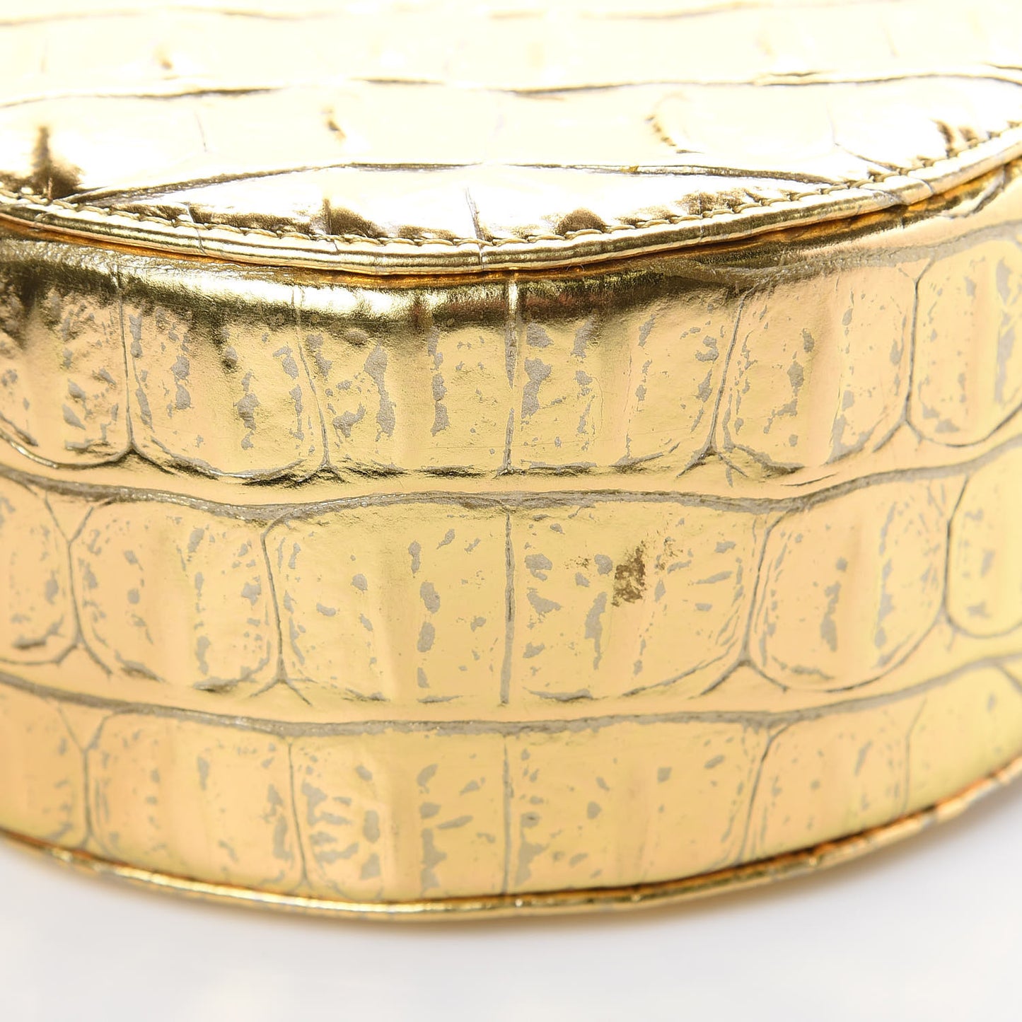 Metallic Calfskin Crocodile Embossed Cocodile Round Clutch with Chain Gold