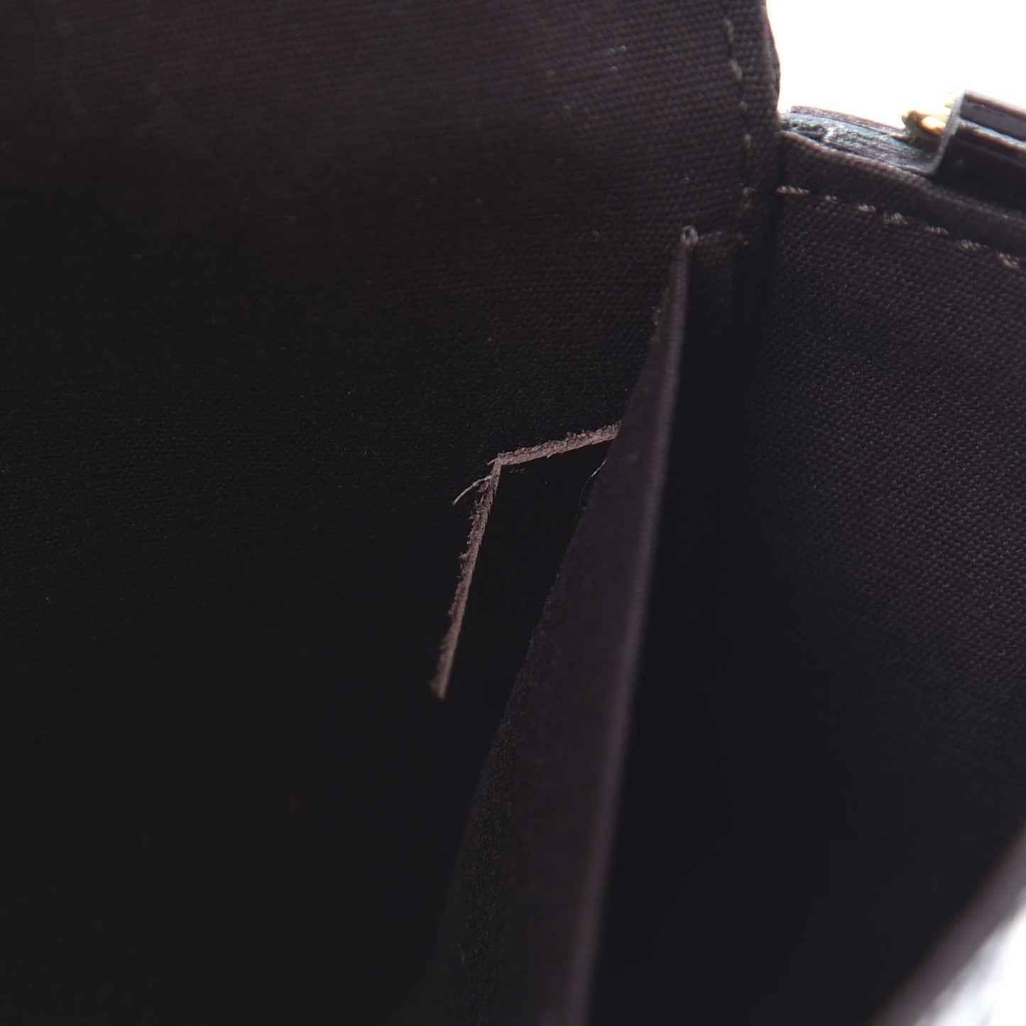 Vernis Pochette Felicie Chain Wallet Amarante