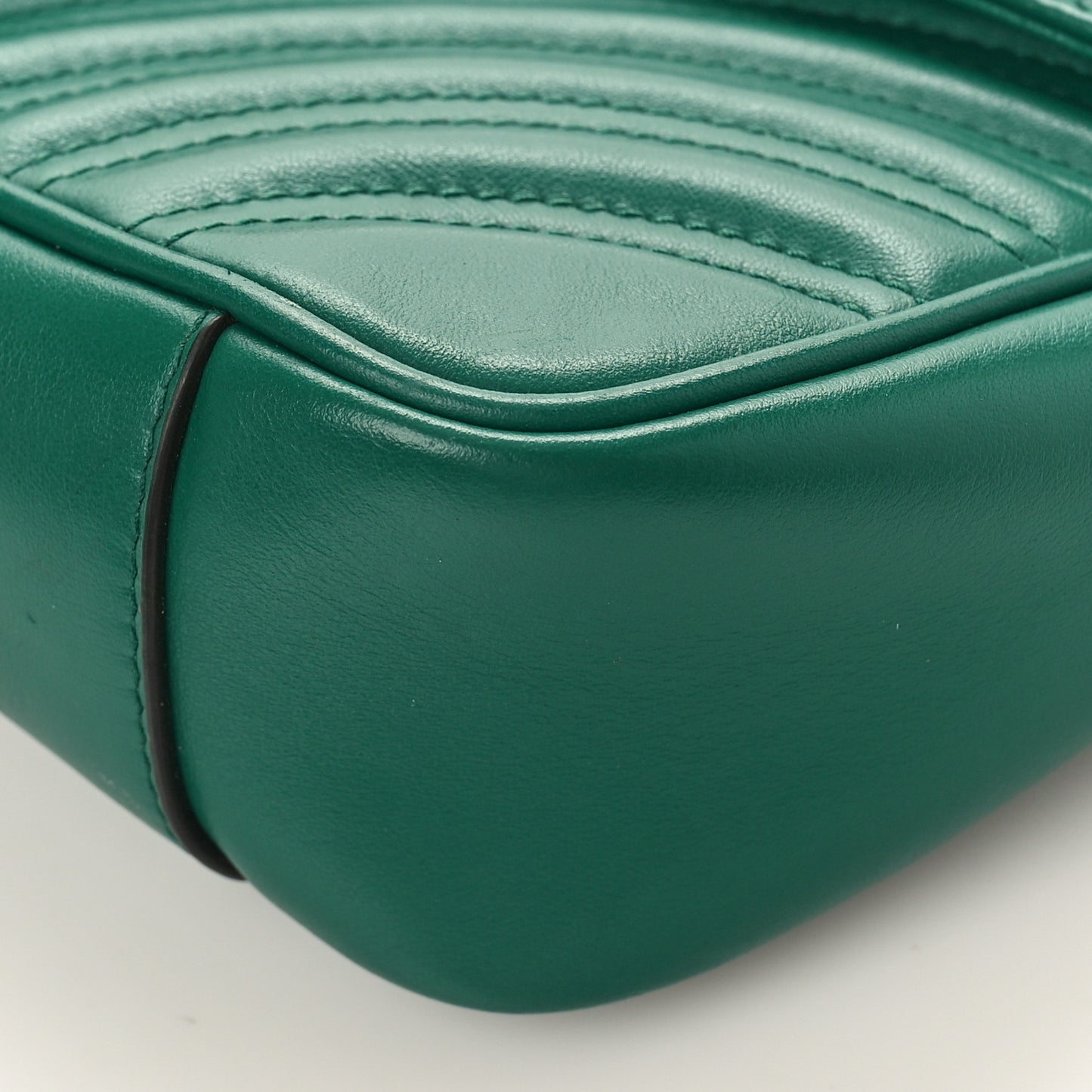 Calfskin Matelasse Small GG Marmont Shoulder Bag Emerald Green