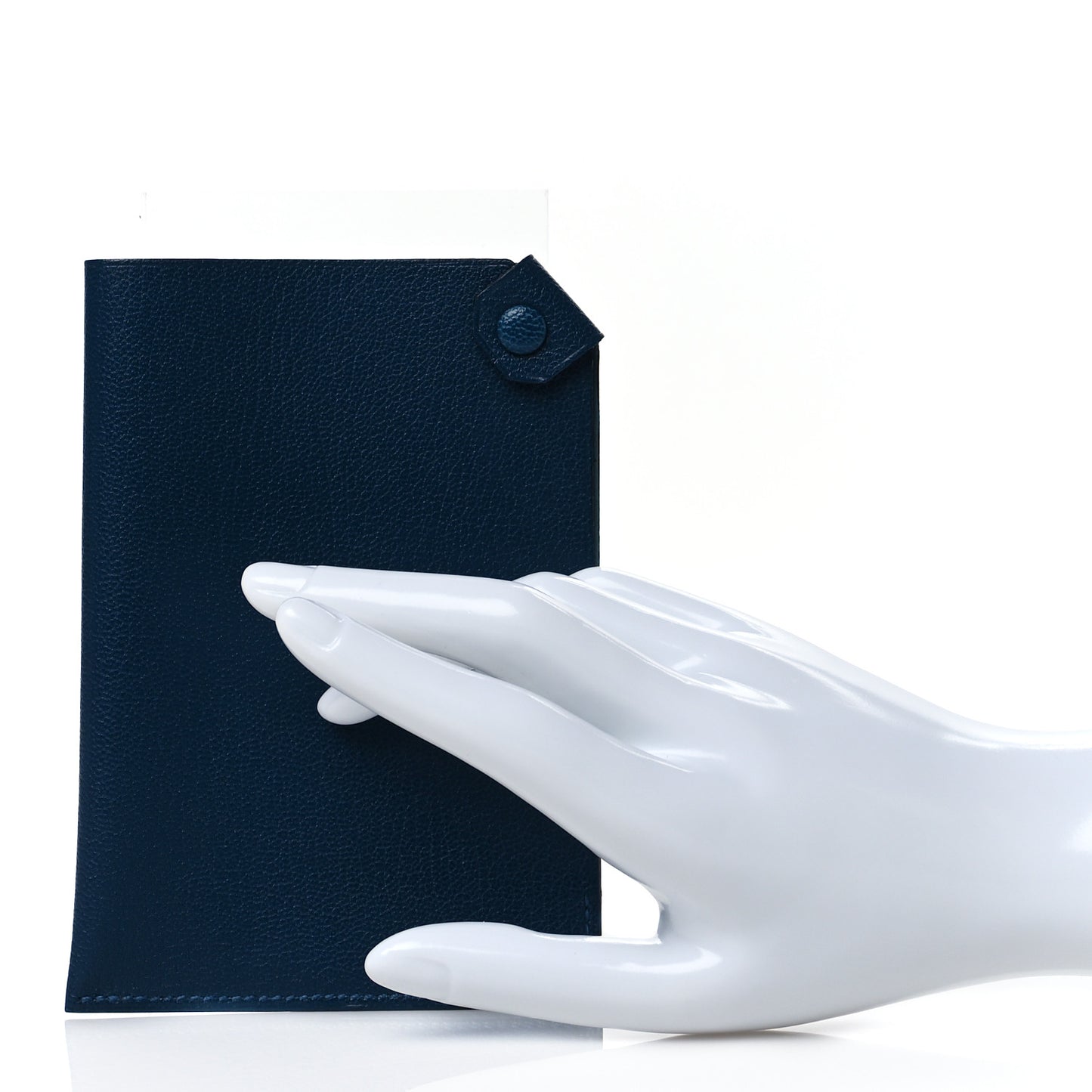 Chevre Mysore Tarmac Passport Holder Deep Bleu